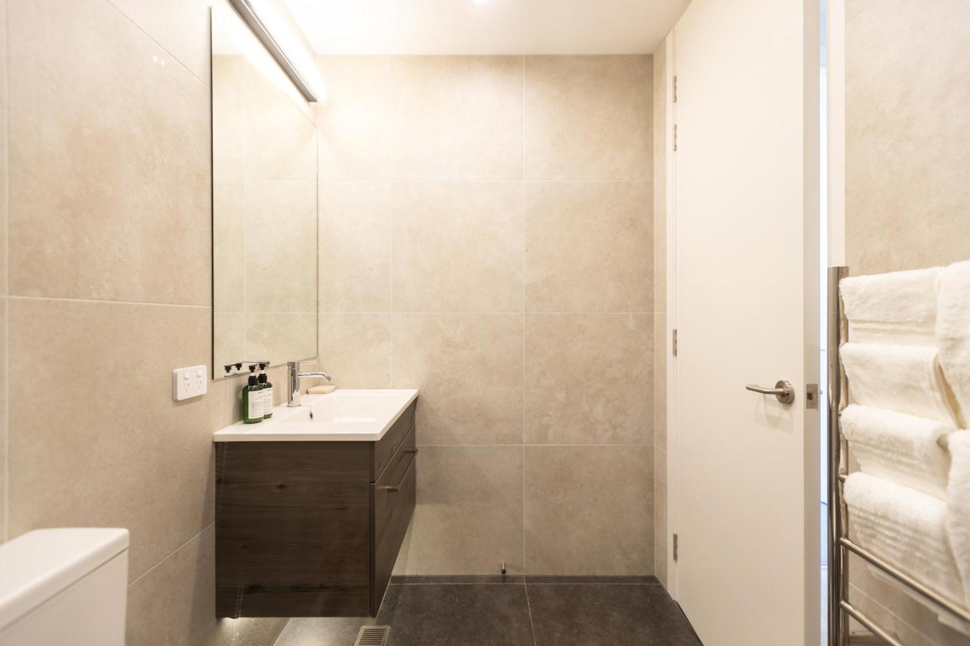 Luxury 2 Bedroom Cbd Apartment With Free Parking Christchurch Exteriör bild